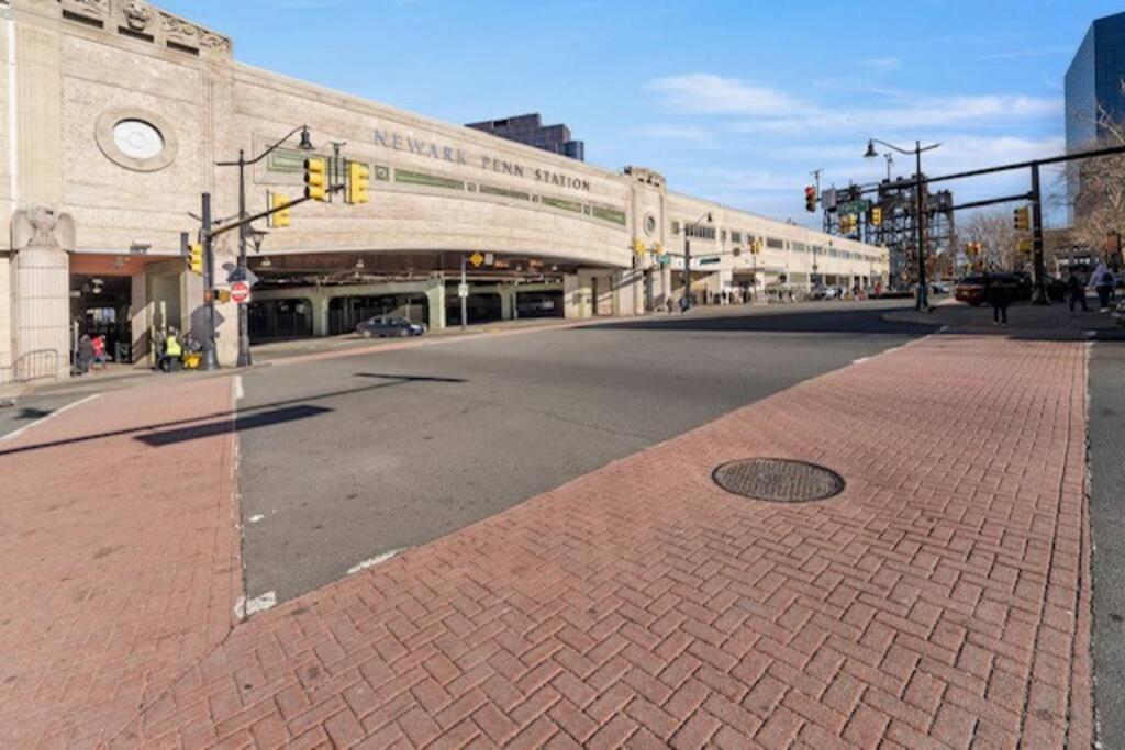 Entire Apt/2Bd 2Bth/Amer. Dream Mall/Nyc/Ewr Airpt นูวาร์ก ภายนอก รูปภาพ